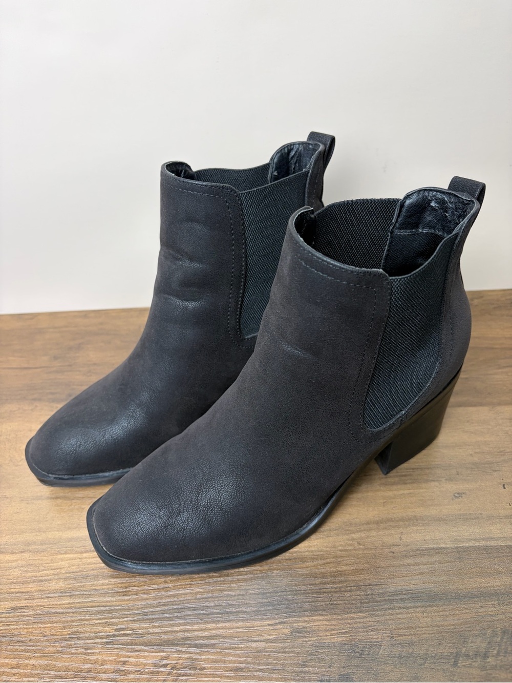 MIA Women’s Size 9 Black Chelsea Ankle Boots Block Heel Western Booties - Picture 2 of 11